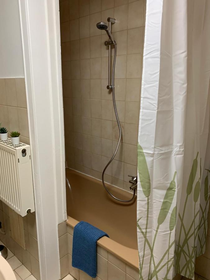 Haus am Stadtrand mit super Verbindung in die City Kassel Exterior foto